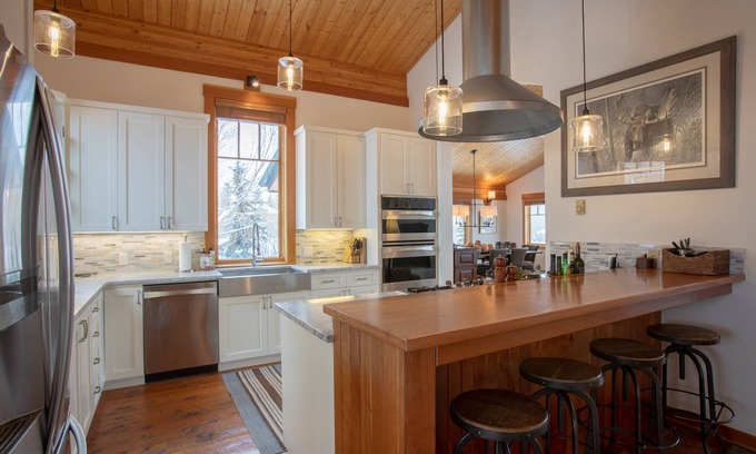 Indian Trails House | Beautiful and Spacious Private Home w Jackson Hole Property Management