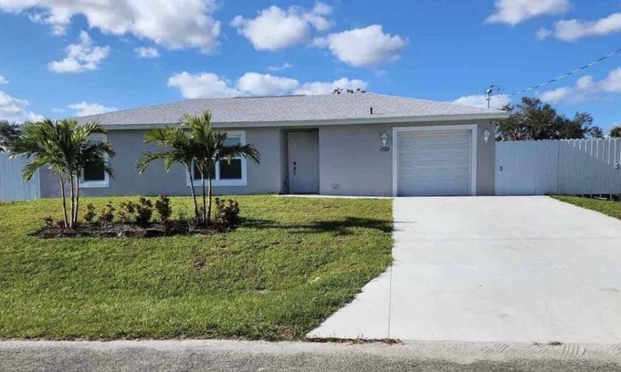 Moore Haven House | Beautiful, and spacious home located just 40 minutes east of Fort Myers