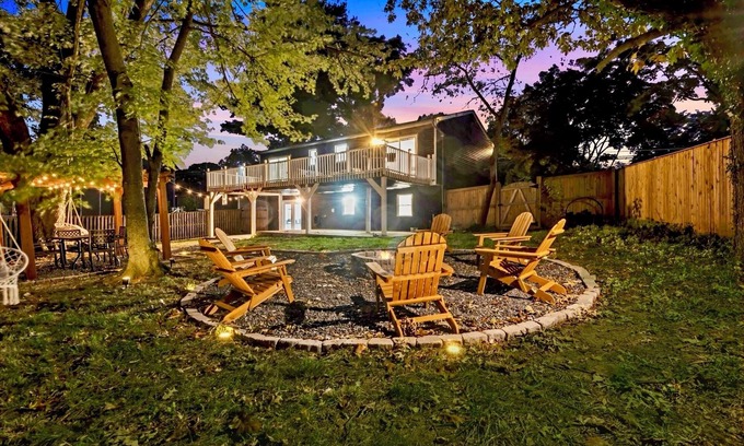 Cape Saint Claire House | Beautiful Annapolis Home Near the Beach with a fitness room