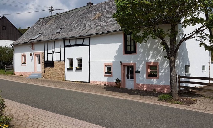 Oberhambach Apartment | Beautiful apartment located in a Fachwerk style farmhouse in the Hünsruck Hochwald