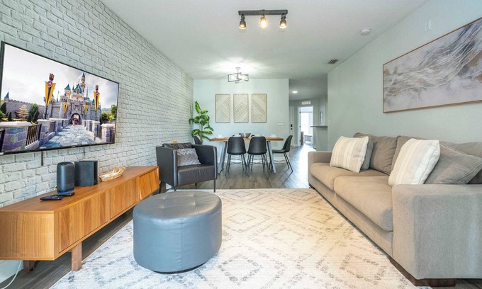 Kissimmee Apartment | Beautiful Apartment 3BR-2Bath - Close to Disney