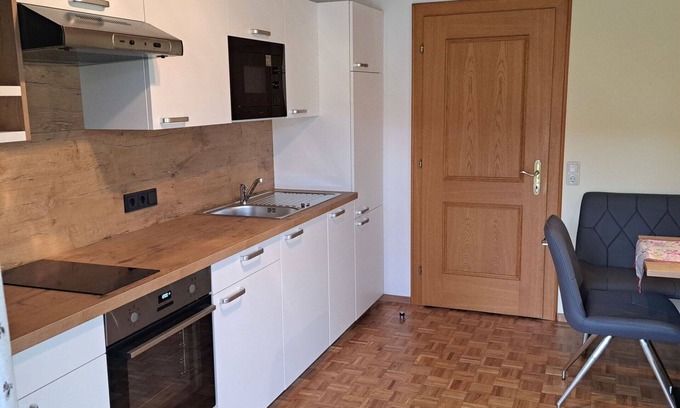 Oberwang Villa | Beautiful apartment in villa for 4 people with WIFI, TV, balcony and parking
