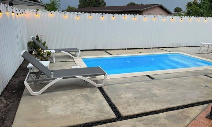 Hialeah House | Beautiful apartment close to the airport, the beach and recreation sites.