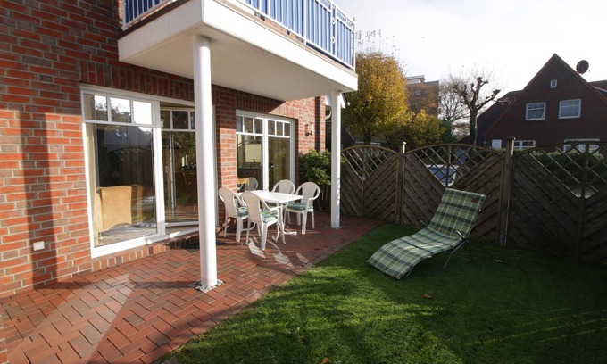 Horumersiel Condo | beautiful apartment with garden near the beach