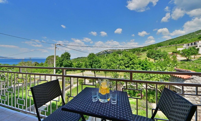 Sibinj Krmpotski Apartment | Beautiful apartment for 5 people with WIFI, A/C, TV and terrace