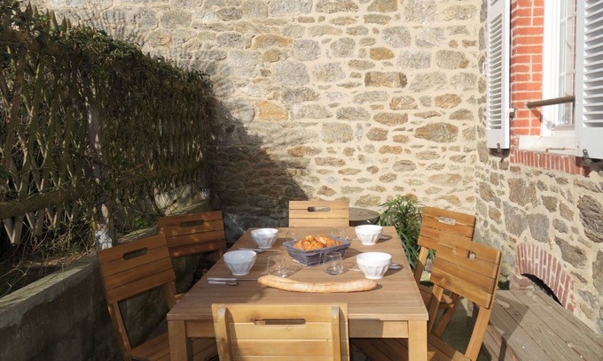 Saint-Igneuc Apartment | Beautiful apartment for 4 guests with WIFI, TV, terrace and parking