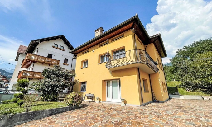 Ovaro Apartment | Beautiful apartment for 4 guests with WIFI, TV and parking