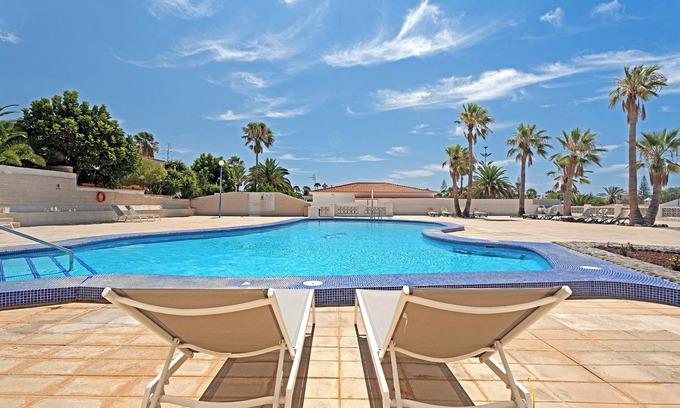 Las Rosas Apartment | Beautiful Apartment in Costa Silencio with Pool, Wi-Fi, Garden & Terrace