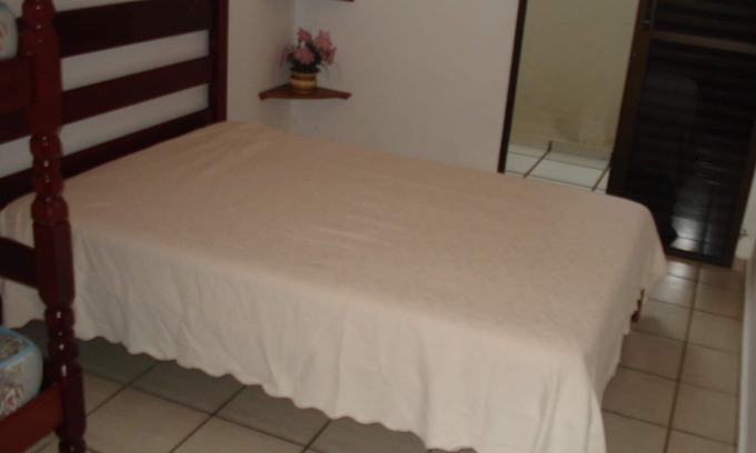 Toninhas Apartment | Beautiful Apartment in front of Toninhas Beach in Condominium with Pool