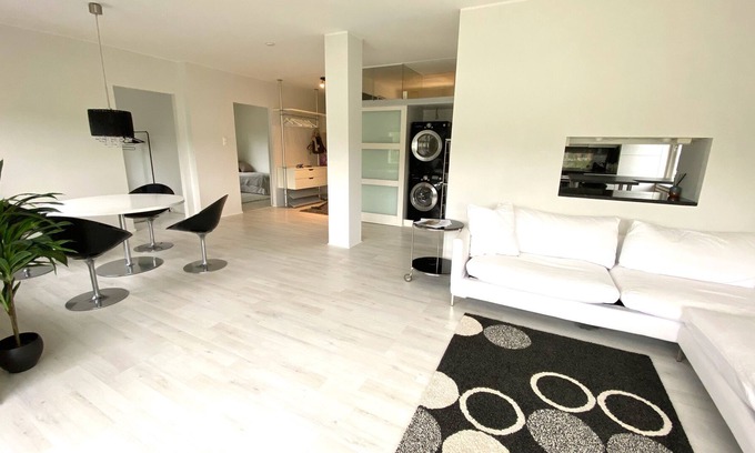 Haaga Apartment | Beautiful apartment in the middle of Helsinki area. Close to wonderful parks.