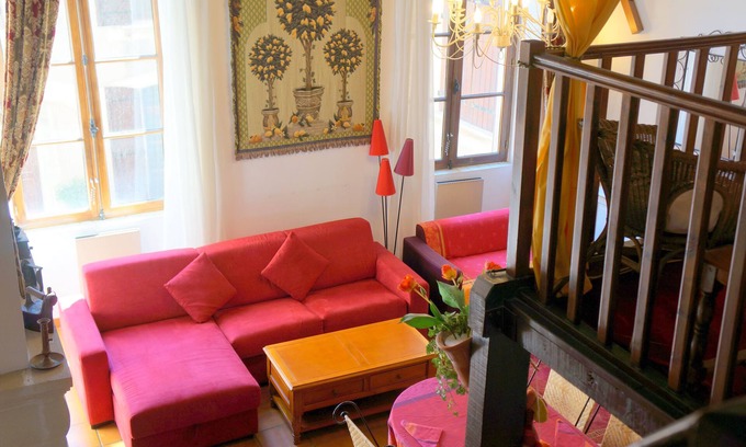 Cite Apartment | Beautiful apartment in historic residence in the heart of Roman Languedoc