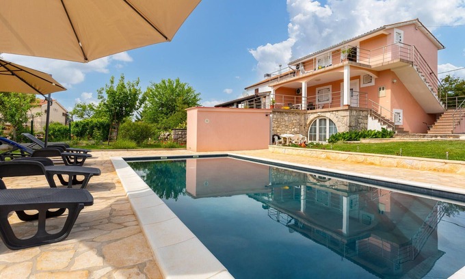 Sveti Ivan Dobrinjski Apartment | Beautiful apartment in Malinska