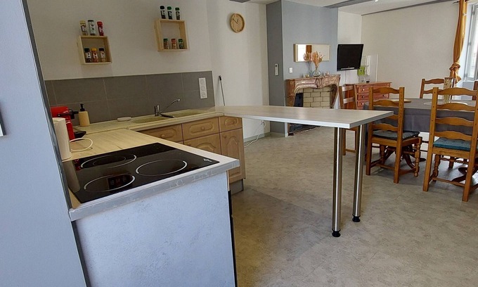 Pesmes Apartment | Beautiful apartment in the heart of the village