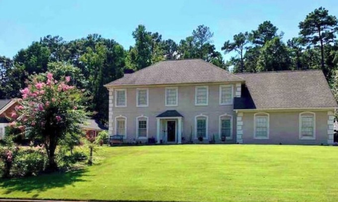 Conyers Apartment | Beautiful Apartment in Conyers With Jacuzzi Tub, Full Kitchen, WIFI