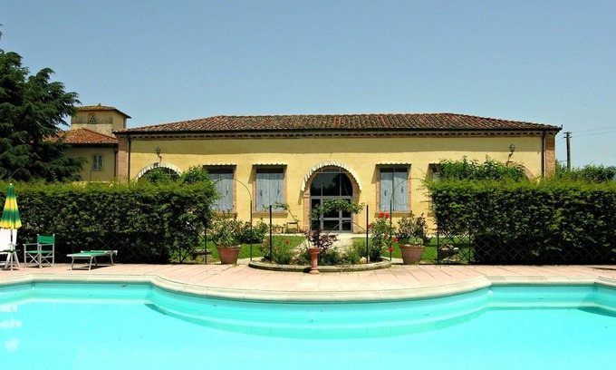 Scarperia e San Piero Villa | Beautiful apartment in villa for 6 guests with pool, WIFI, TV, panoramic view and parking