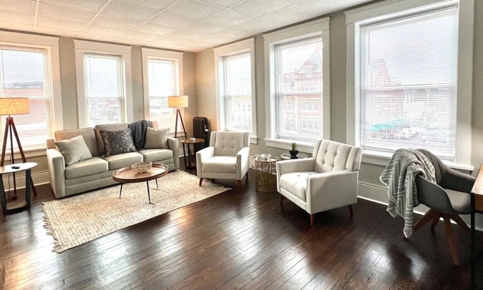 Ravenna Apartment | Beautiful Apartment Living