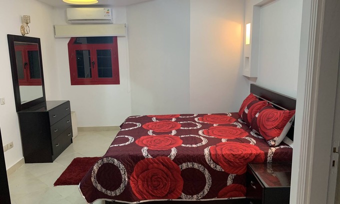 Al Mamsha El Seyahi Apartment | Beautiful Apartment Near the Beach/Pool View