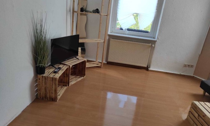 Zeitz Apartment | Beautiful apartment with a large garden