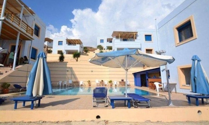 Lentas Apartment | Beautiful apartment with pool in Lentas