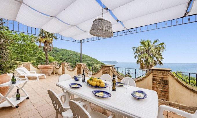 Pisciotta Apartment | Beautiful Apt With Seaview Terrace, Pisciotta, Italy