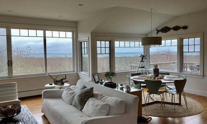 Aquinnah House | Beautiful Aquinnah Retreat