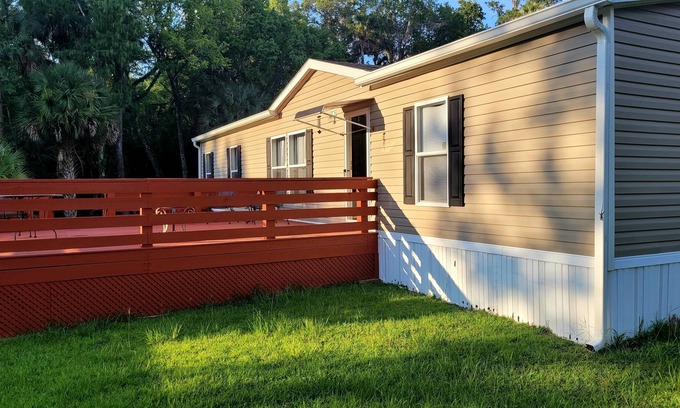 Astor House | Beautiful Astor Forest. Boaters paradise. Smoke free Pet friendly