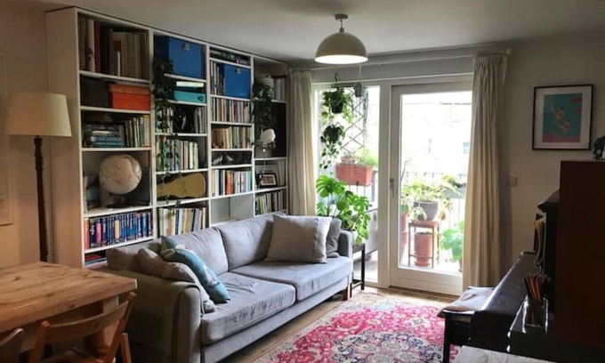 Hackney Apartment | Beautiful balcony apartment - 2 mins to Hackney Downs Station