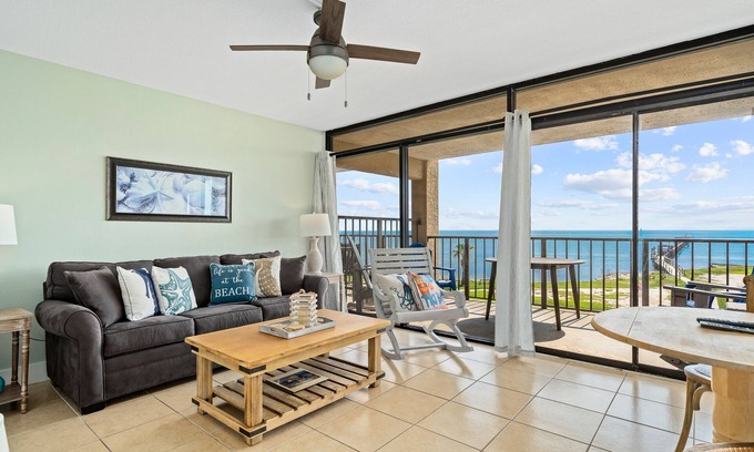 Rockport Condo | Beautiful Bay View | Lighted Pier, Pool Access