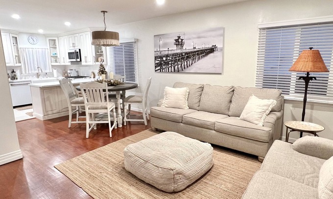 San Clemente House | Beautiful Beach House - Walk to the beach!