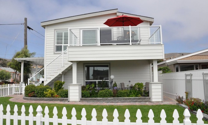 Cayucos House | Beautiful Beach House Steps from the Beach