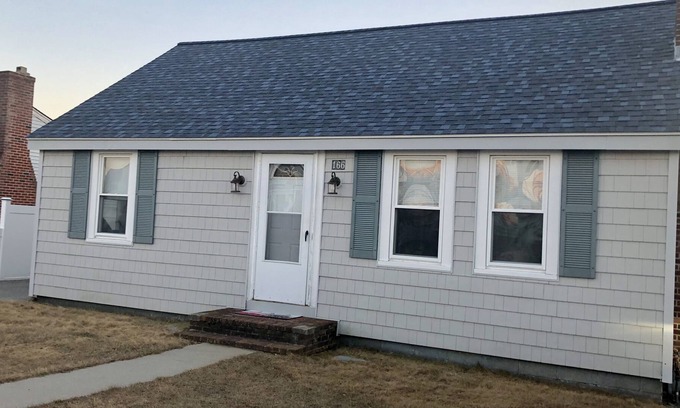 Seabrook House | Beautiful Beach House, steps to the Ocean