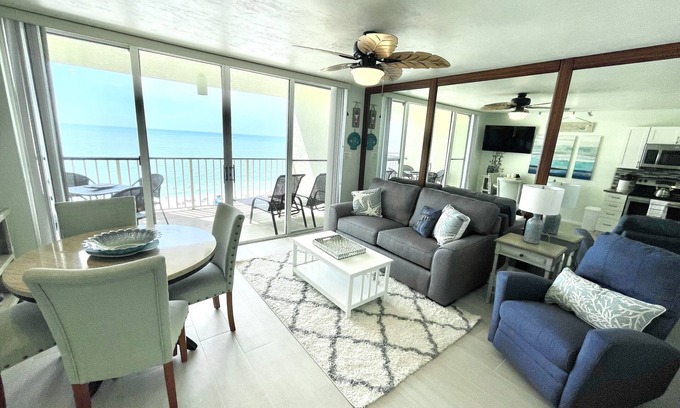 Marco Island Condo | Beautiful beachfront, along with breathtaking sunset views