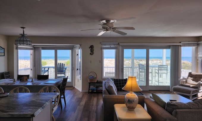 South End House | BEAUTIFUL BEACHFRONT AMAZING OCEAN VIEW! Book now for 2026