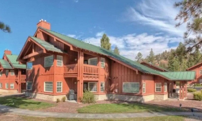 Big Bear Lake Resort | Beautiful Big Bear Resort with Loads of Amenities Dec 14 - 21 2023