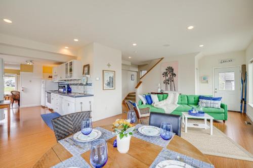Birch Bay House | Beautiful Birch Bay Retreat with Deck and Fire Pit!
