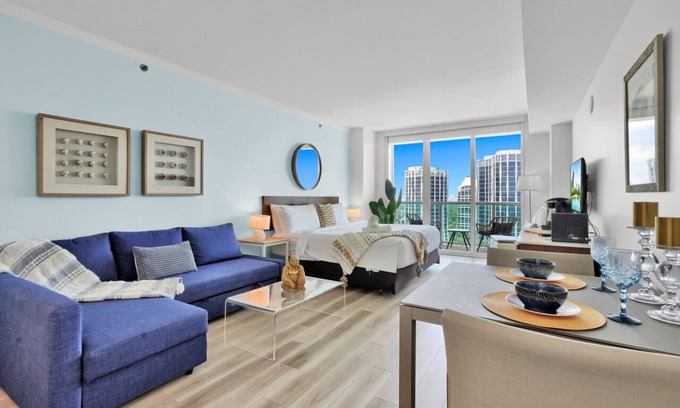 Coconut Grove Apartment | Beautiful Blue & Gold Studio with Ocean View