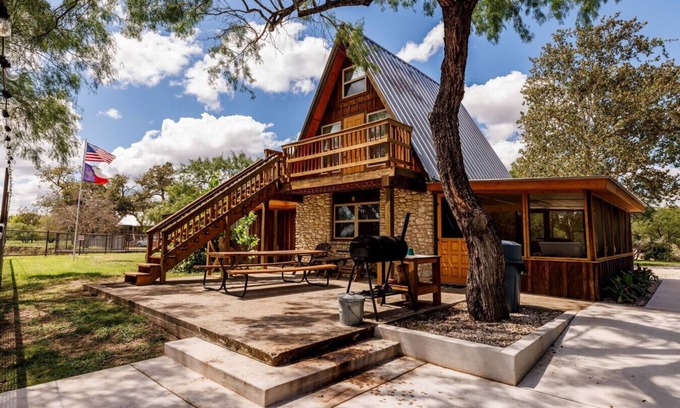 Uvalde Cabin | Beautiful blue hole Nueces riverfront cabin in the Texas Hill Country!