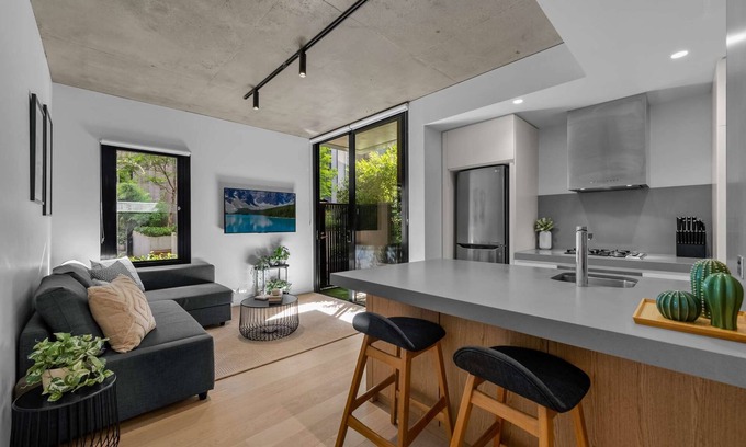 North Melbourne Apartment | Beautiful Boutique Home with Parking Near QV Market