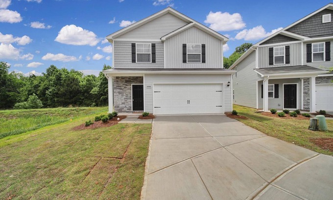 Charlotte House | Beautiful Brand New fully Furnished 3 Beds,2.5 Baths