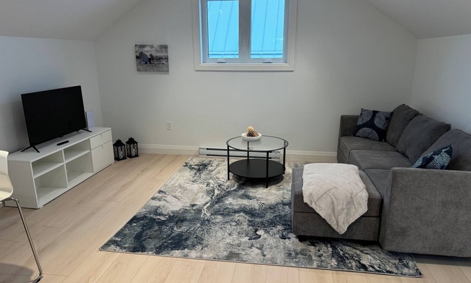 Kincardine Apartment | Beautiful, Brand-New Loft Apartment