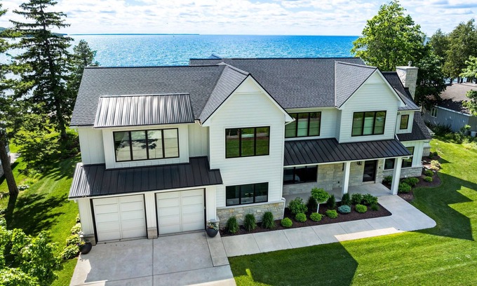 Sister Bay House | Beautiful brand new home just steps away from downtown Sister Bay.