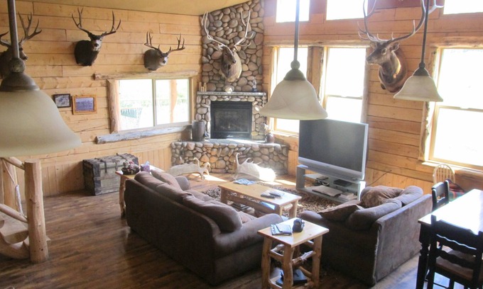 Daniel Cabin | Beautiful Bridger Teton Log Cabin