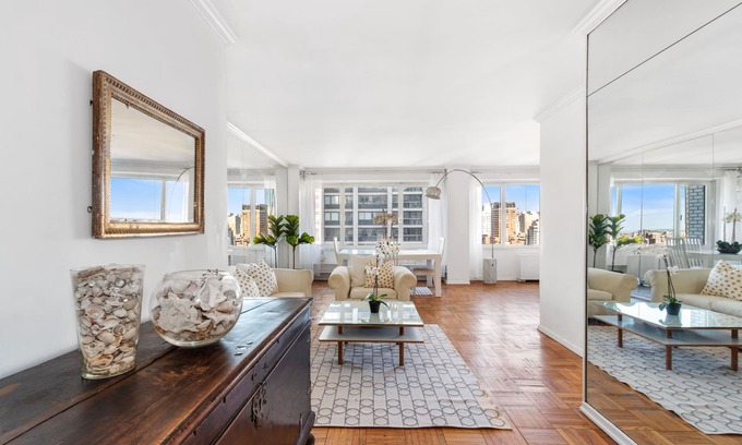 Sutton Place Apartment | Beautiful Bright High Floor Sparkling Modern Studio Apartment