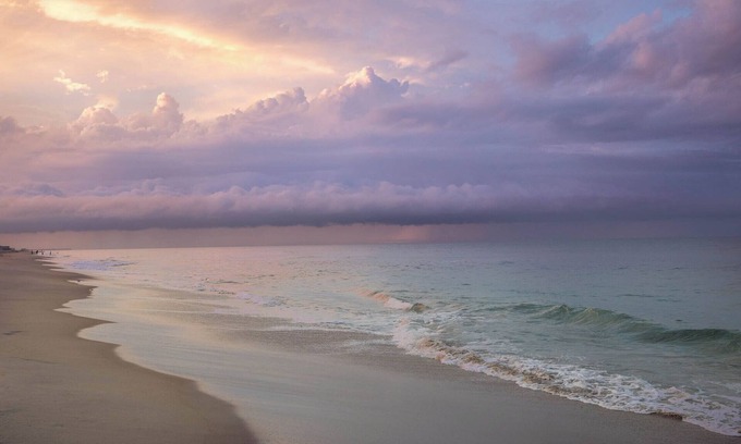 Kill Devil Hills Apartment | Beautiful Budget Oasis & Pup-Friendly Oceanside Retreat! Walk-In Shower & More!