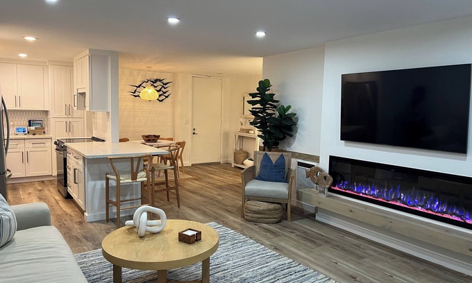 Rancho Palos Verdes Condo | Beautiful condo near the beach, sleeps 4, 30 day min. stay requiredn2 bed 2 bath
