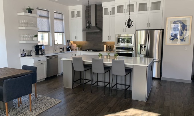 Cottonwood Heights House | Beautiful Canyon Retreat