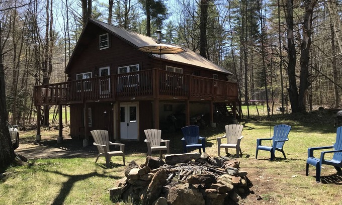 Woodsville Cabin | Beautiful Cabin Getaway