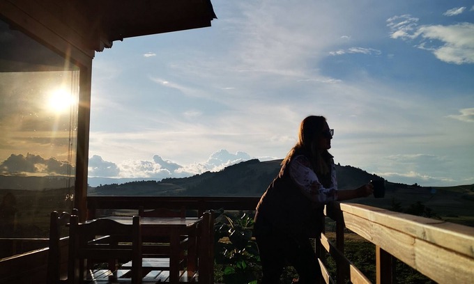 Tota Cabin | Beautiful cabin overlooking Tota lake, close to many touristic places