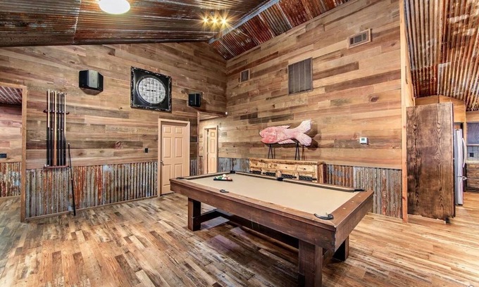 Chauvin Cabin | Beautiful Camp and Dock