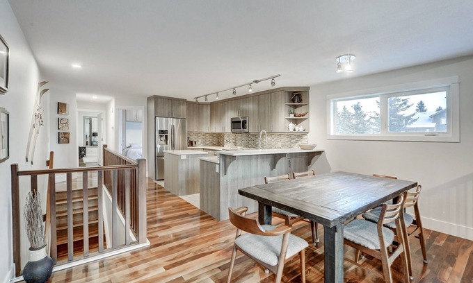 Teepee Town House | Beautiful Canmore Home with views and walk to DT